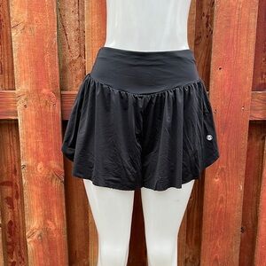 Black Skater Pleated Flowy Shorts Casual Size M